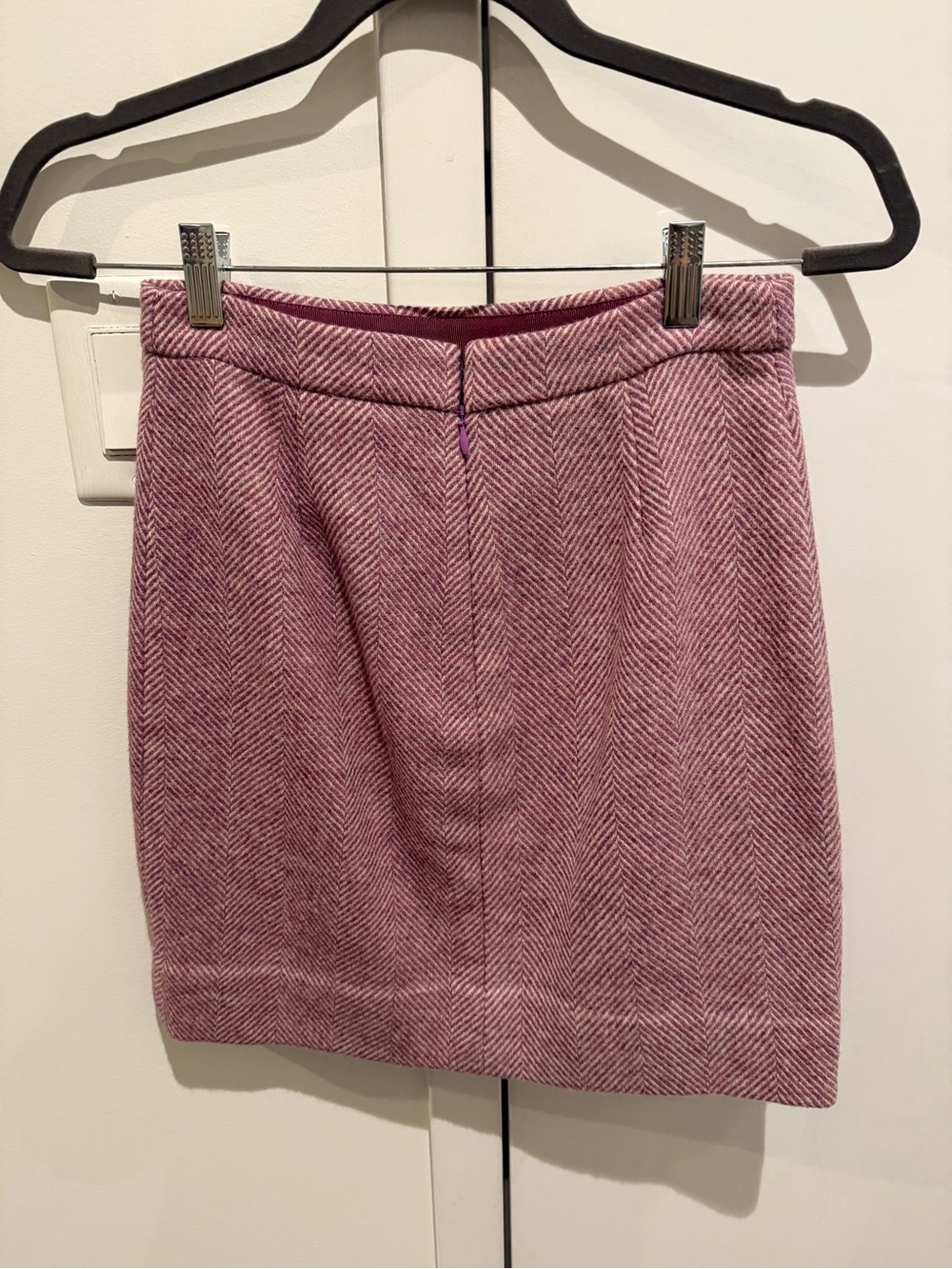 J Crew Women’s Pink Herringbone Tweed Mini Skirt - Picture 3 of 3